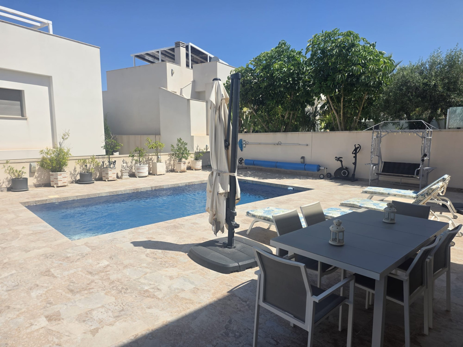 o_1jr8r3oap7ssnd816fg10le3702g Villa in San Miguel de Salinas, Alicante