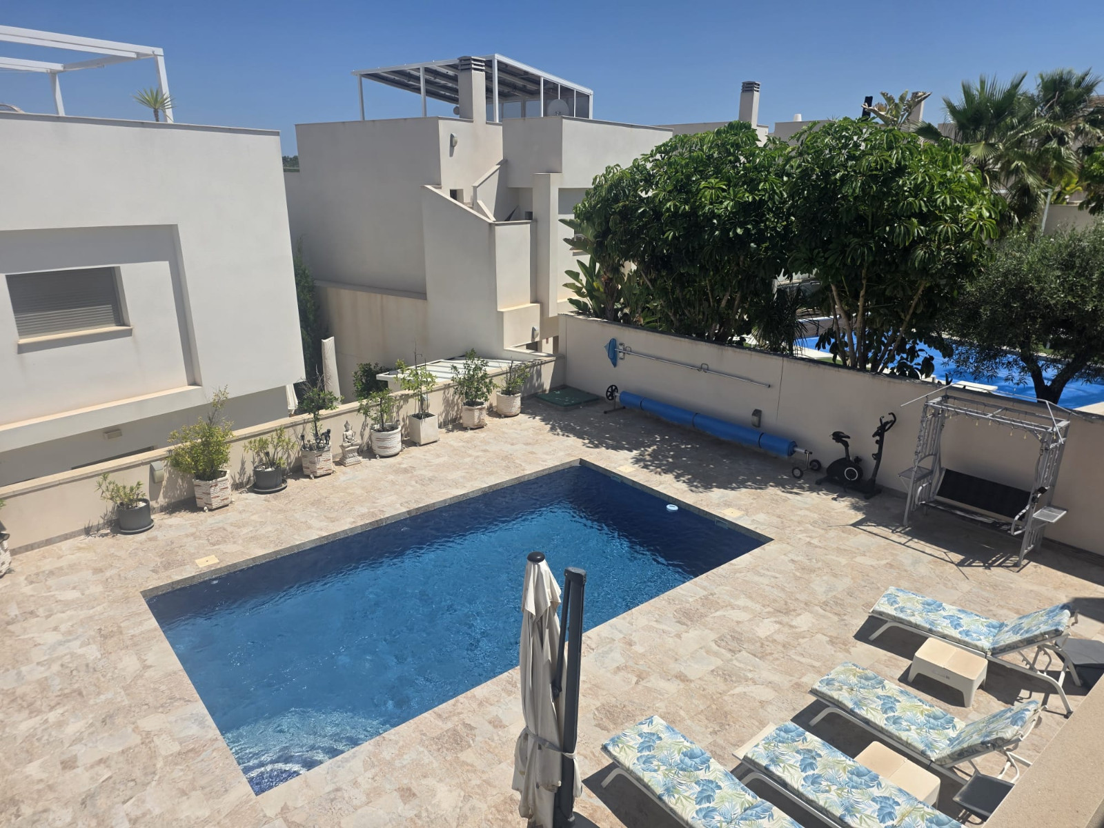 o_1jr8r3oaqmi6qk7c50v7sti932 Villa in San Miguel de Salinas, Alicante