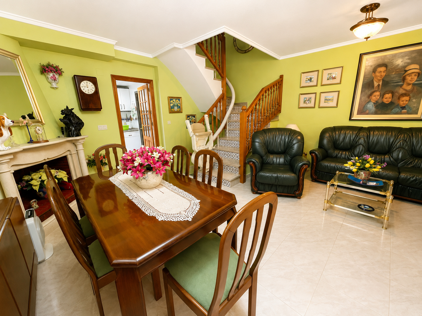o_1jrqa8ktv13mj14k512gb1l3u59r29 Town House in Guardamar del Segura, Alicante