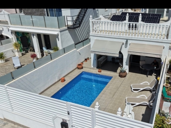 Semi Detached for sale in San Miguel de Salinas