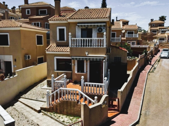 Town House for sale in Blue Lagoon
