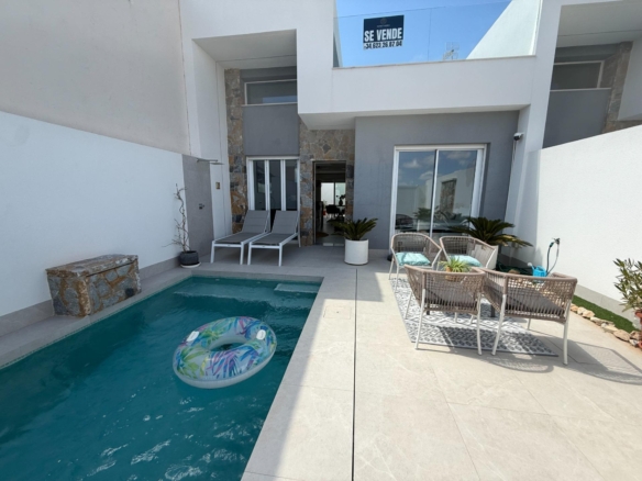 Villa for sale in Torre Pacheco