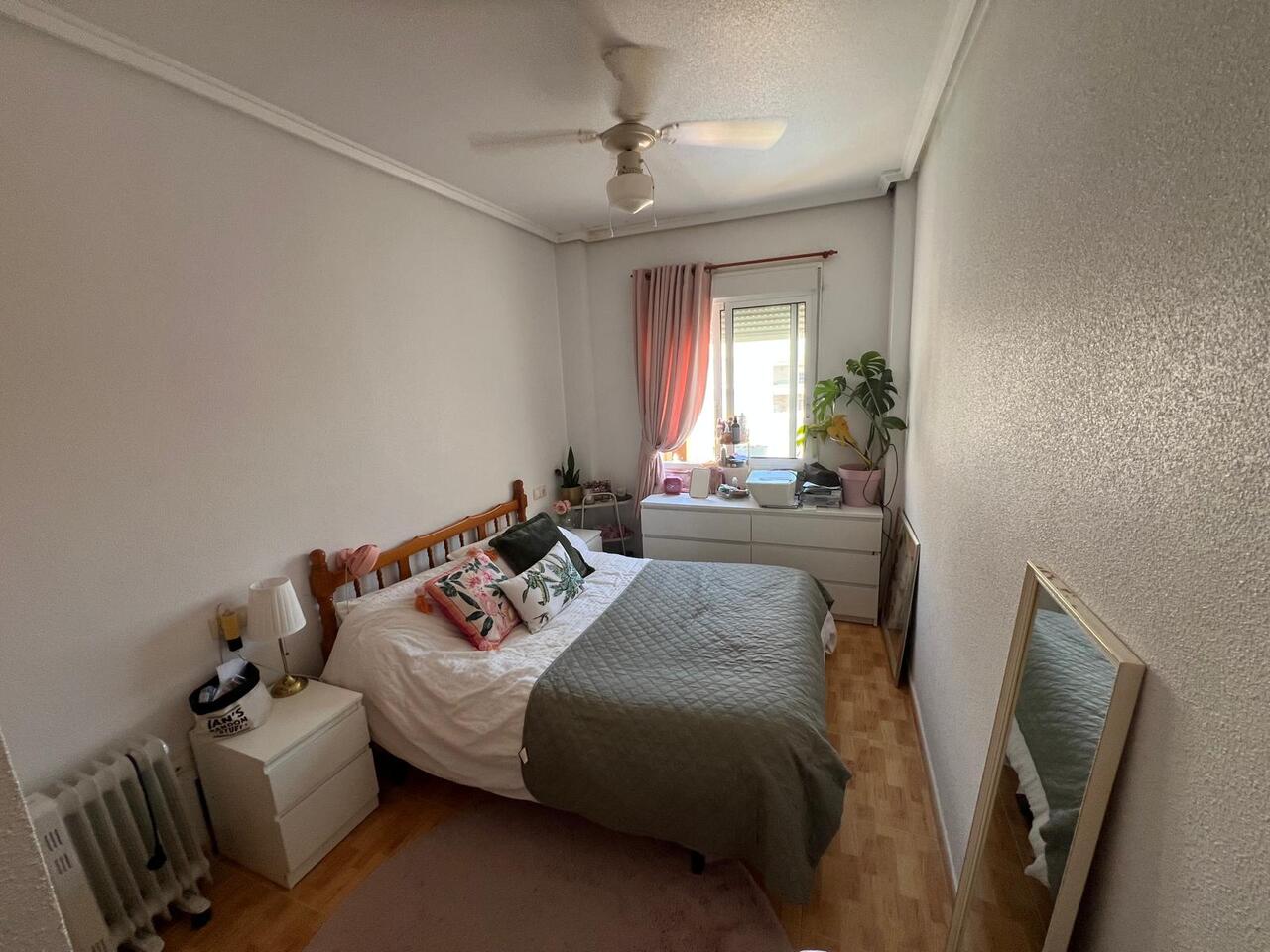 1280