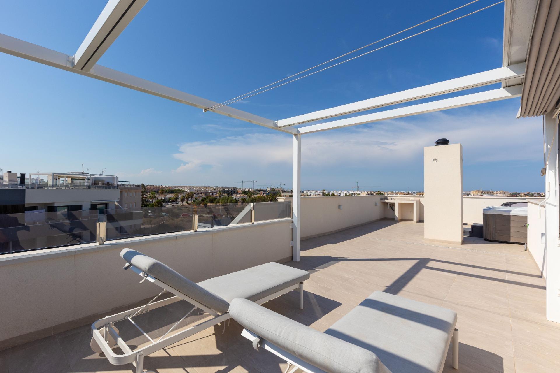 15-7 Penthouse in Orihuela Costa, Alicante