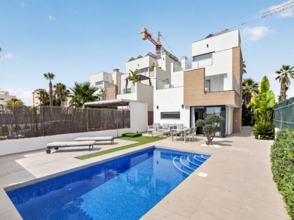 Villa for sale in Guardamar del Segura