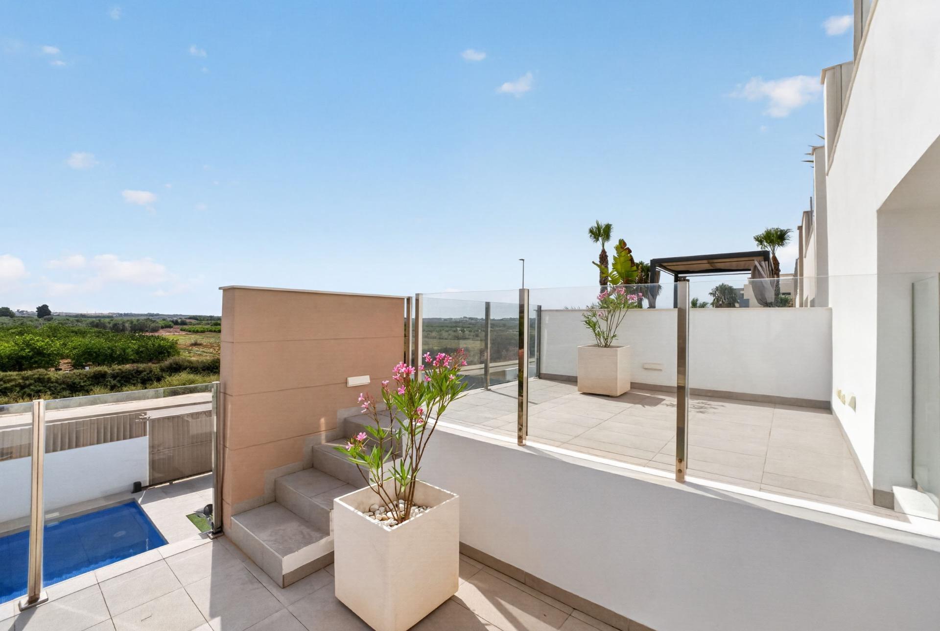 2-32 Villa in Guardamar del Segura, Alicante