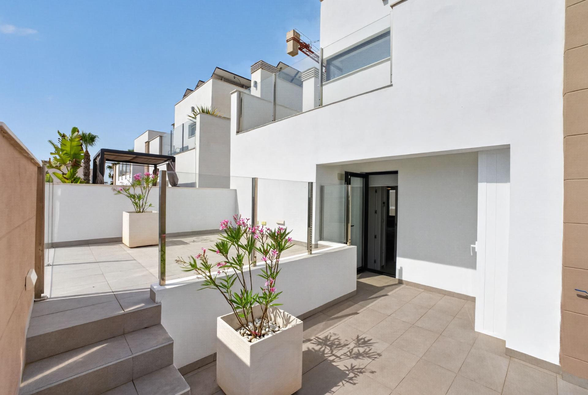 2-35 Villa in Guardamar del Segura, Alicante
