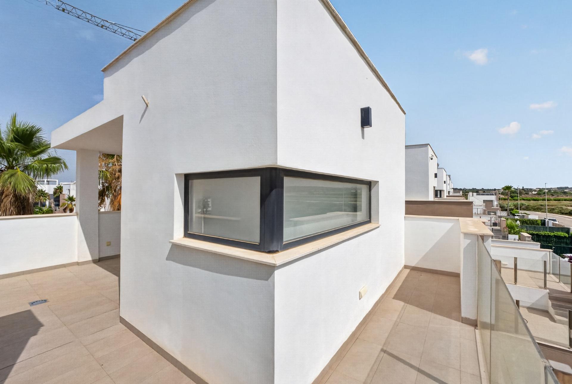 2-42 Villa in Guardamar del Segura, Alicante