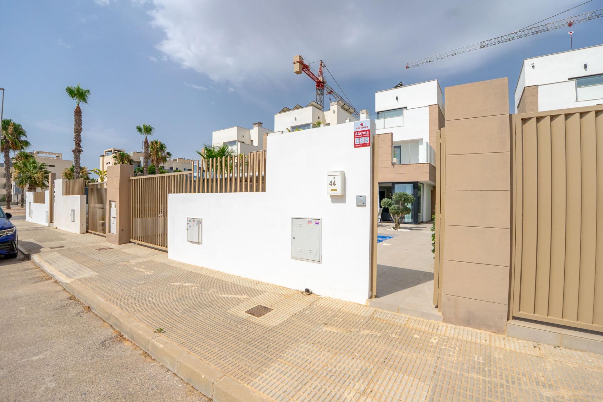 2-49 Villa in Guardamar del Segura, Alicante