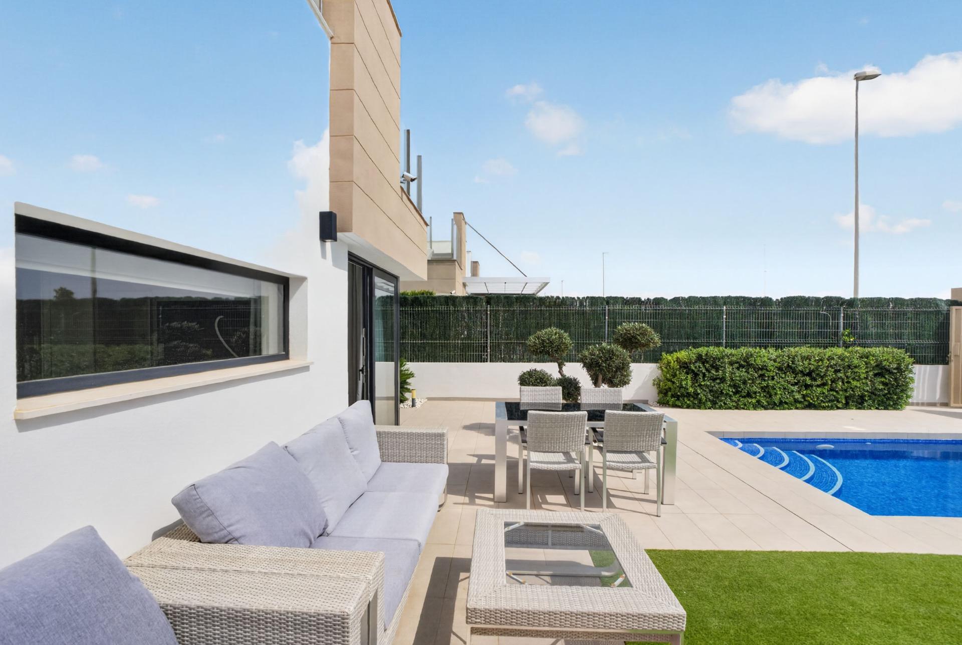 2-6 Villa in Guardamar del Segura, Alicante