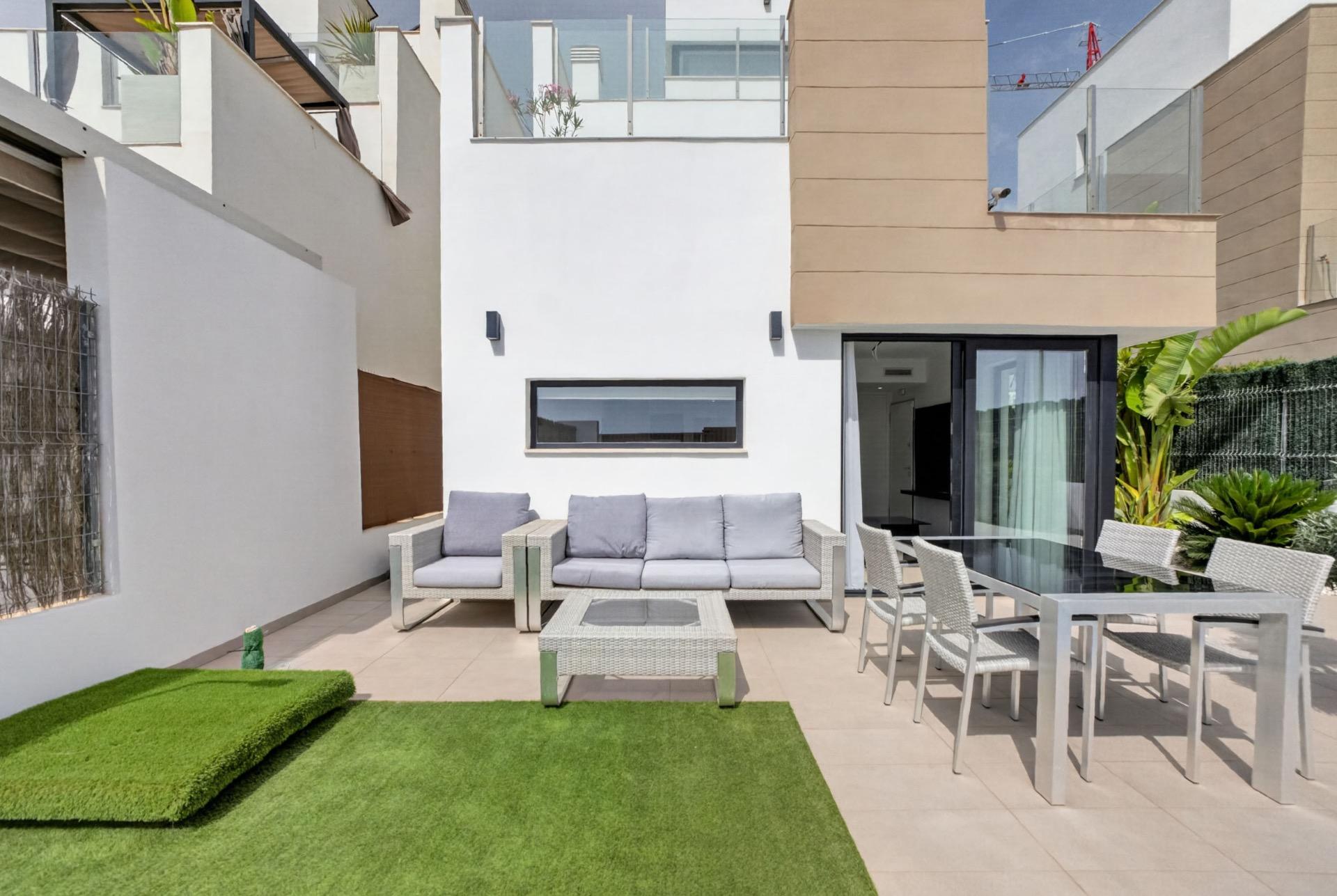 2-7 Villa in Guardamar del Segura, Alicante