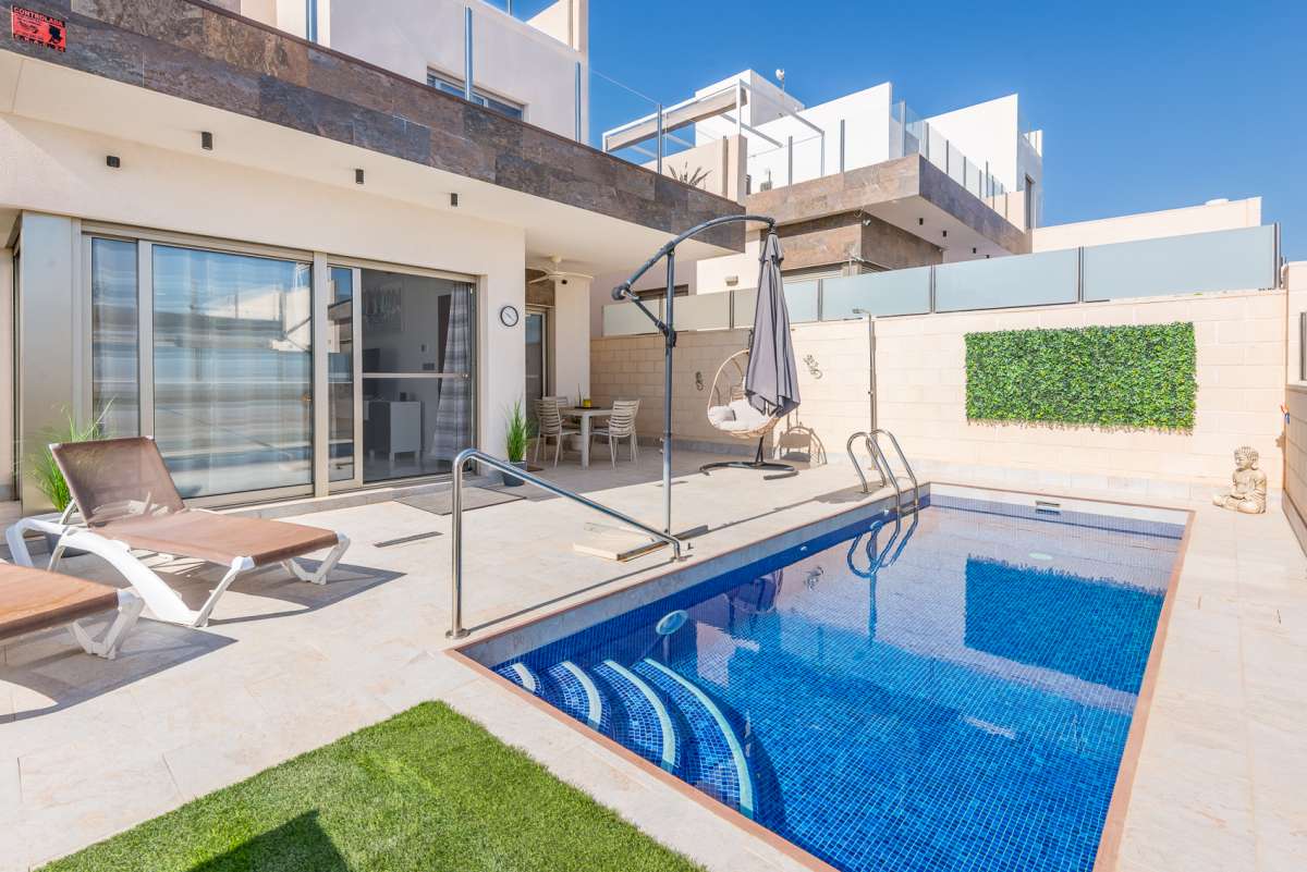 20260711105222000000_Monica-Calle-Nerbion-6-Villa-Martin-11 Villa in Orihuela Costa, Alicante