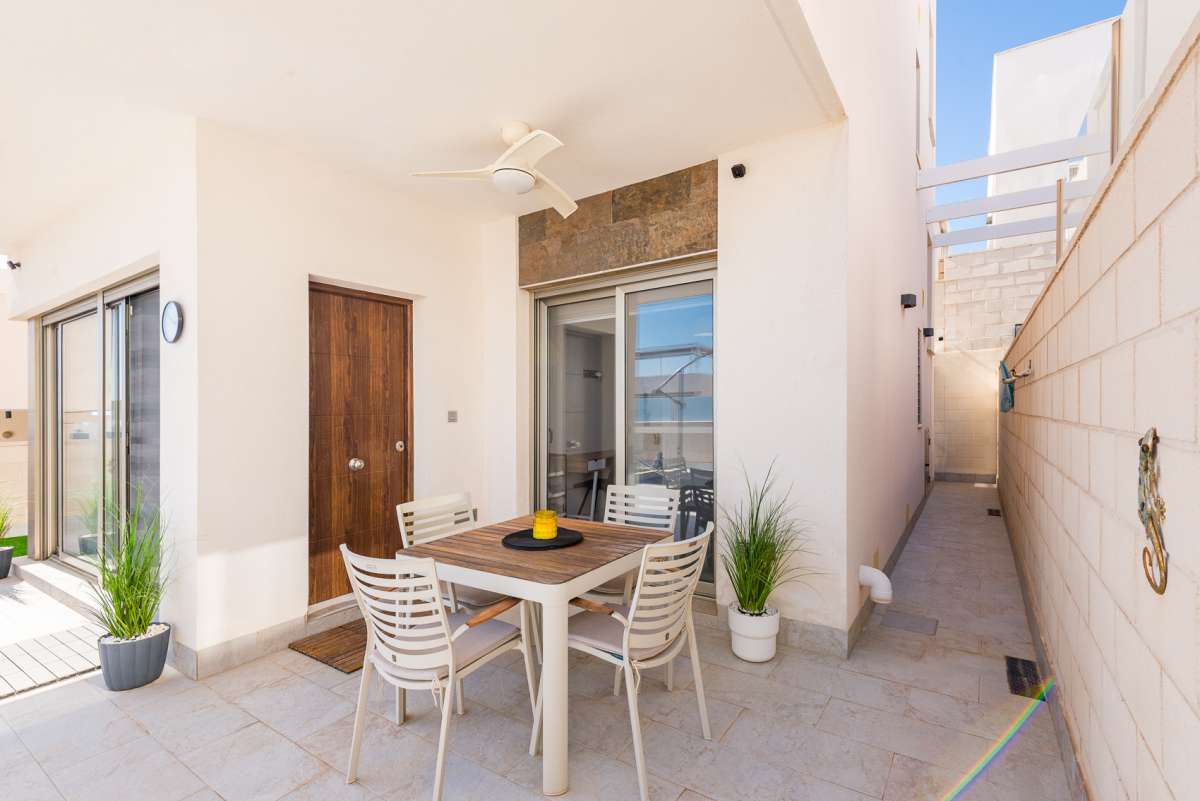 20260711105222000000_Monica-Calle-Nerbion-6-Villa-Martin-2 Alicante – Sunrise Dream Properties