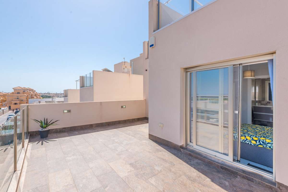 20260711105222000000_Monica-Calle-Nerbion-6-Villa-Martin-23 Villa in Orihuela Costa, Alicante