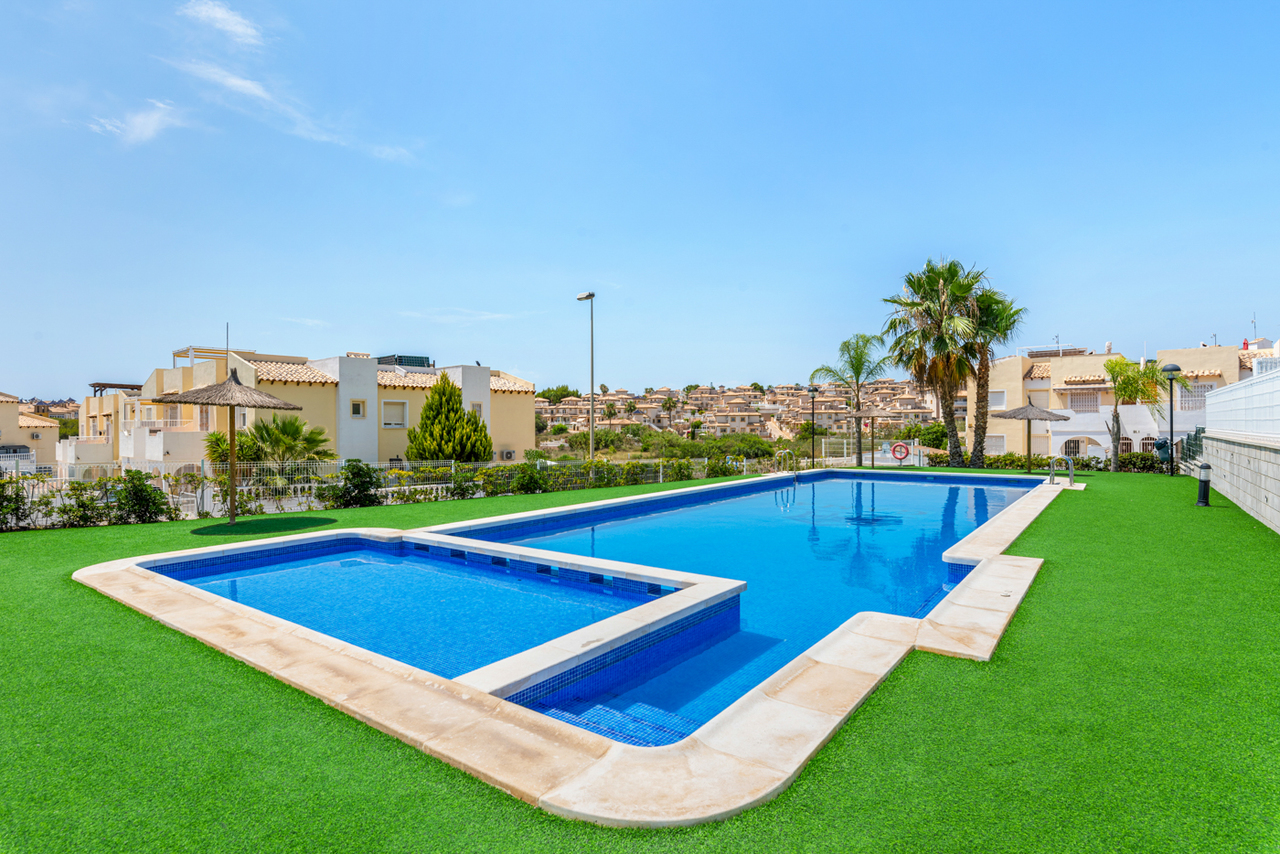 26q474p0711 Apartment in Villamartin, Alicante