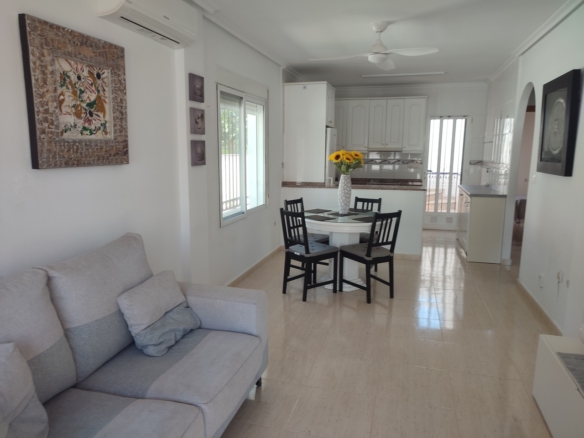 Villa for sale in Sucina
