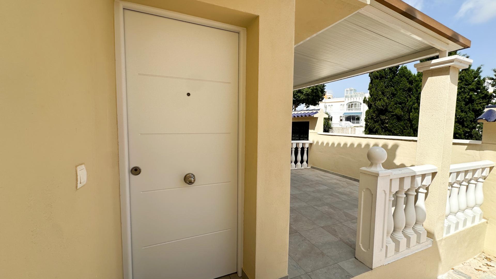 32-10 Town House in San Miguel de Salinas, Alicante