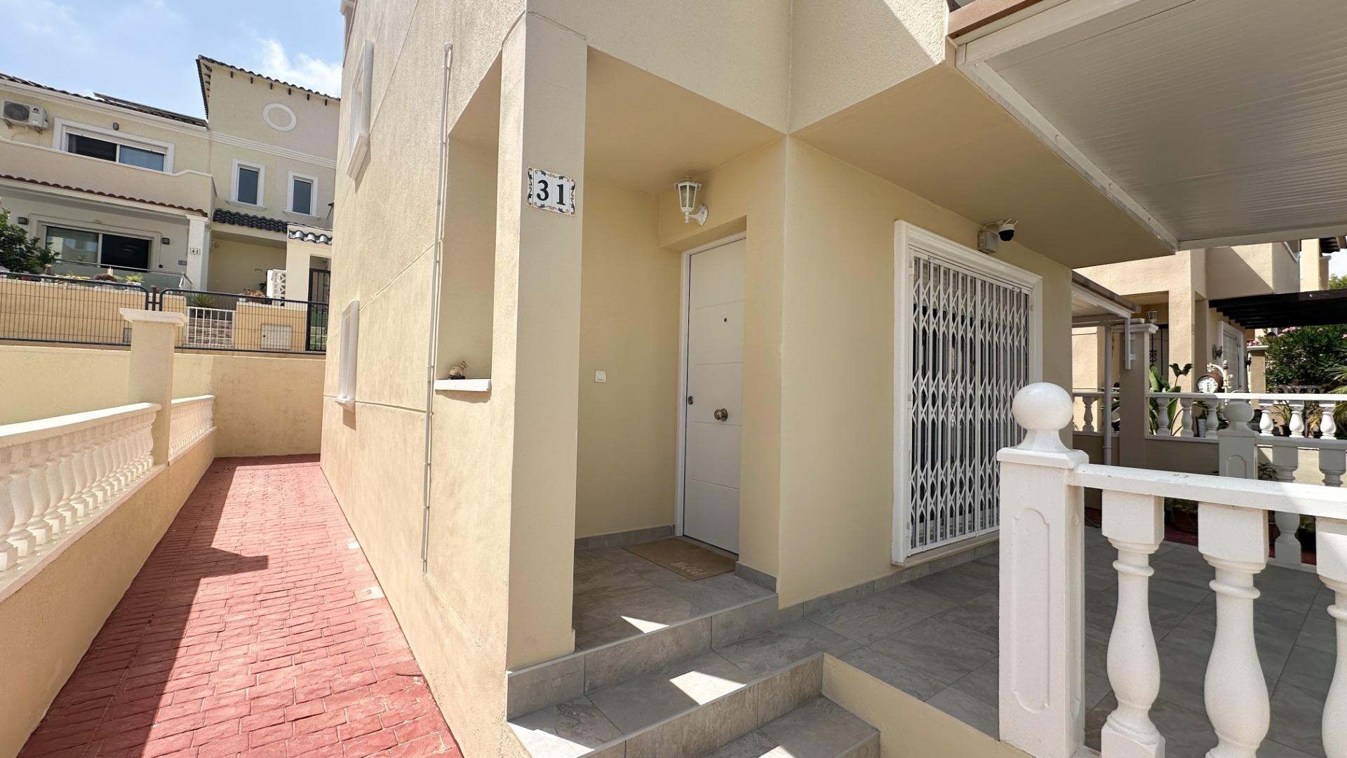 32-6 Town House in San Miguel de Salinas, Alicante