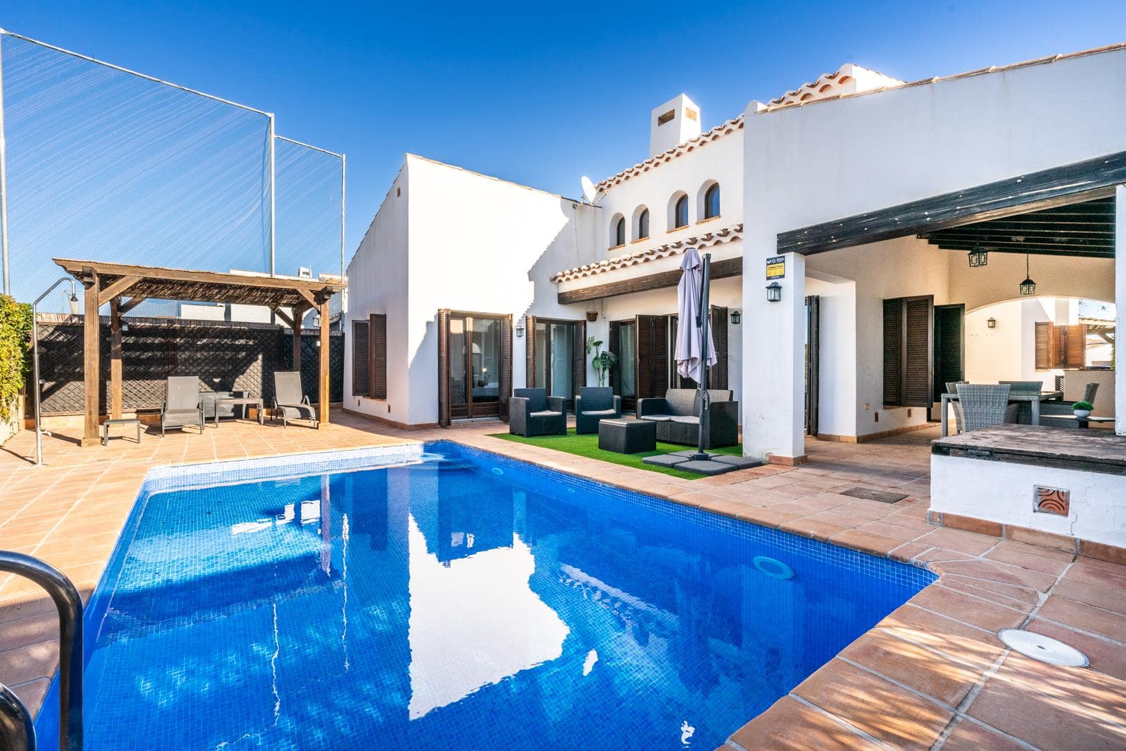 42BWJayiuU-QwQ3qHRxoAA.jpg Villa for sale in El Valle Golf Resort