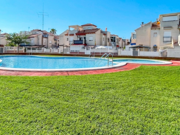 Bungalow for sale in Orihuela Costa