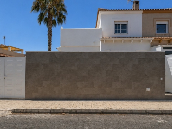 Town House for sale in Orihuela Costa