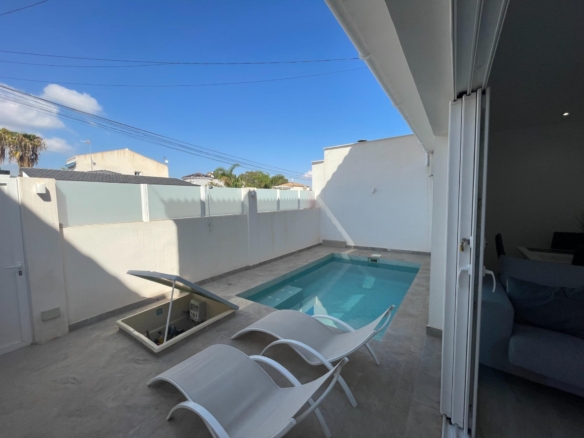 Bungalow for sale in Orihuela Costa