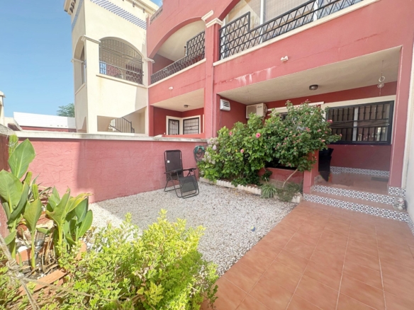 Bungalow for sale in Orihuela Costa