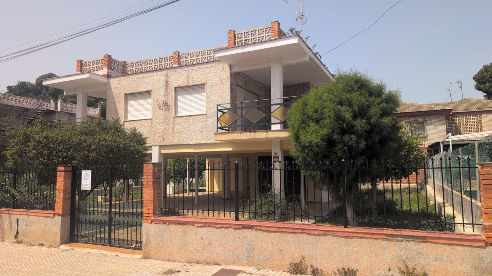 A8XjN-QwV0qFvSrwiTneRg.jpg Villa for sale in Los Alcazares
