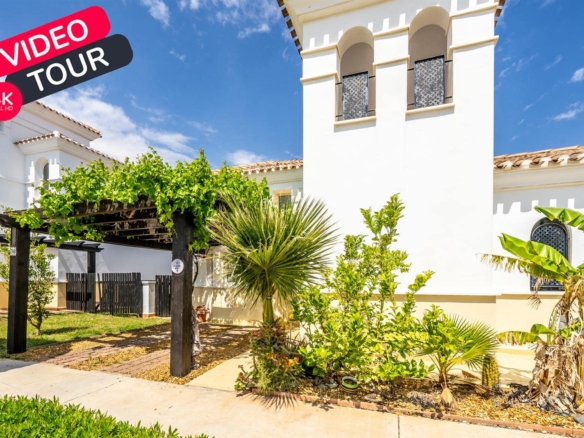 Villa for sale in La Torre Golf Resort