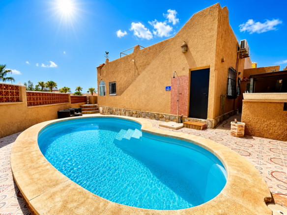 Bungalow for sale in Villamartin