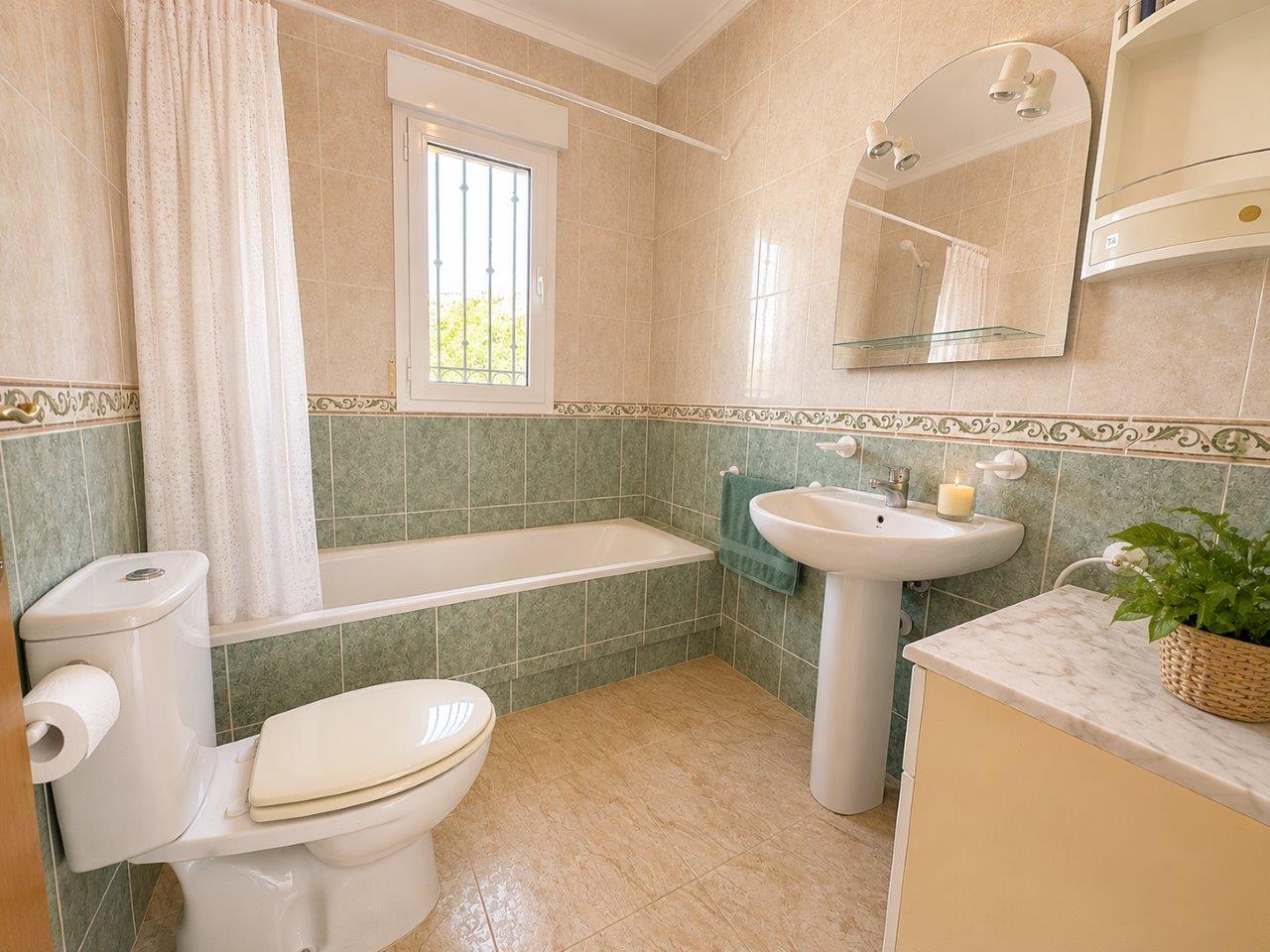 EC002-15 Villa in El Carmoli, Murcia