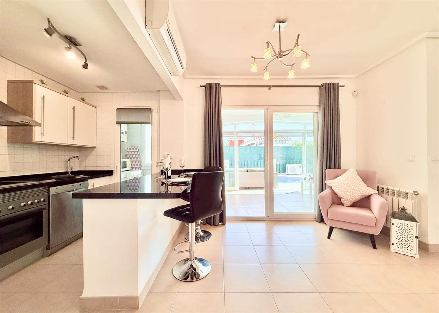 IE6mnm_c3k6jE2Bn5NNtzA Villa in Mar Menor Golf Resort, Murcia