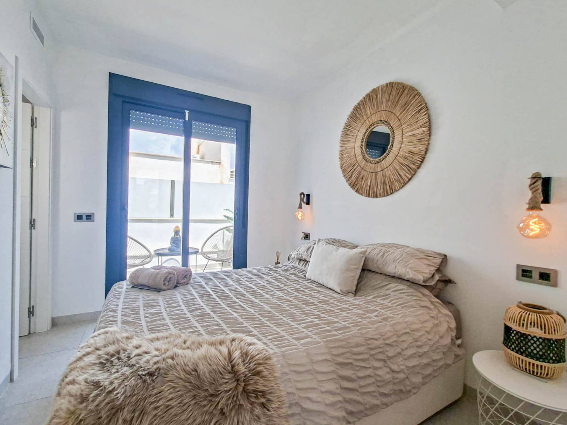 Iii7SEF2vwUF7BfJ9CJ58e4x9XxvTqIq Villa in Villamartin, Alicante