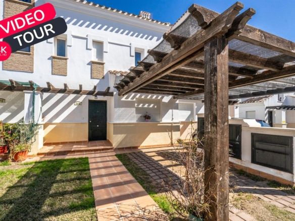 Townhouse for sale in La Torre Golf Resort