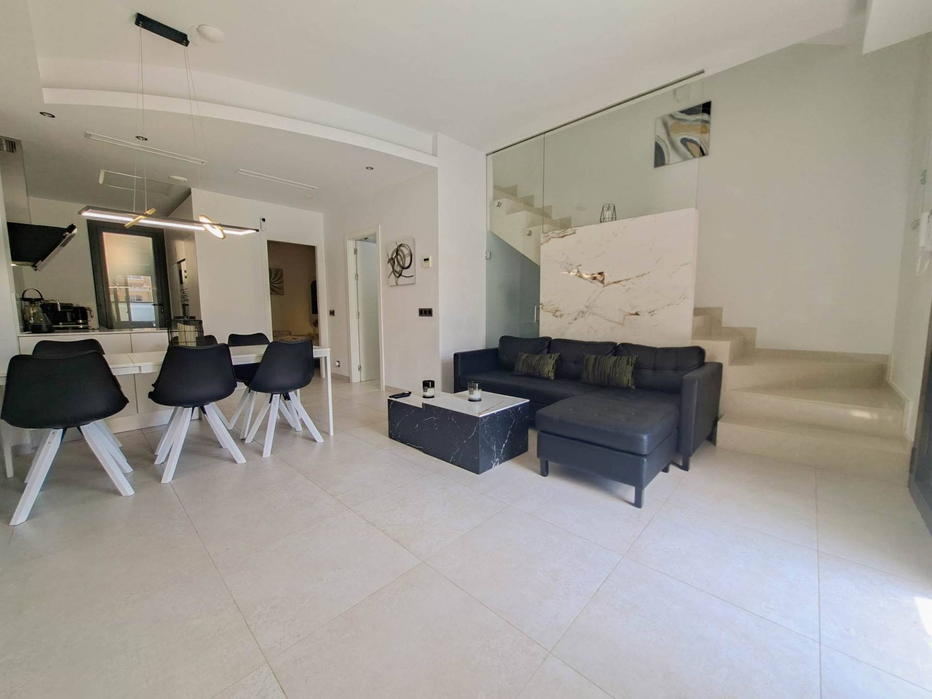 Lmc3qh1nVsG4DLujY35o6NhDKwG2cjw1 Villa in Villamartin, Alicante