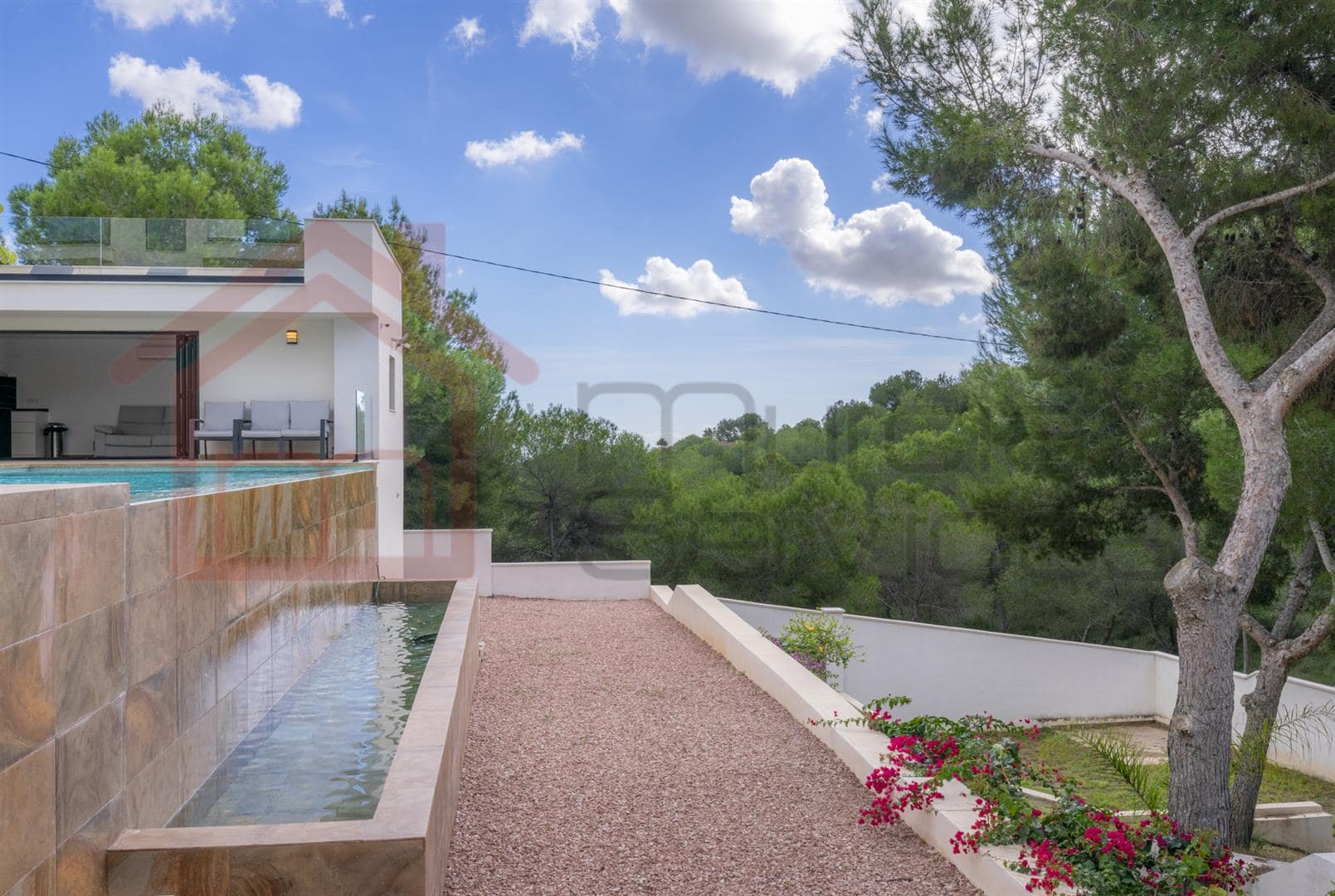 MkWUv5zMJ0-fOvZoV0TRBw Villa in Pinar de Campoverde, Alicante