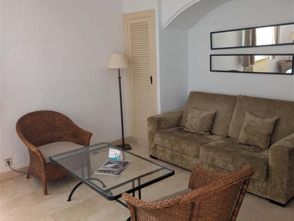Apartment for sale in Las Lomas
