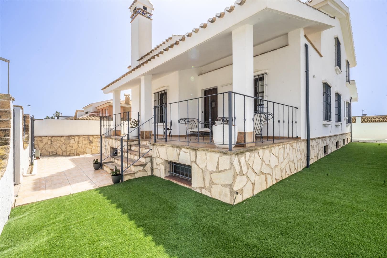TasYKdb4LUG-qnyA8dvqBw.jpg Villa for sale in Santiago de la Ribera