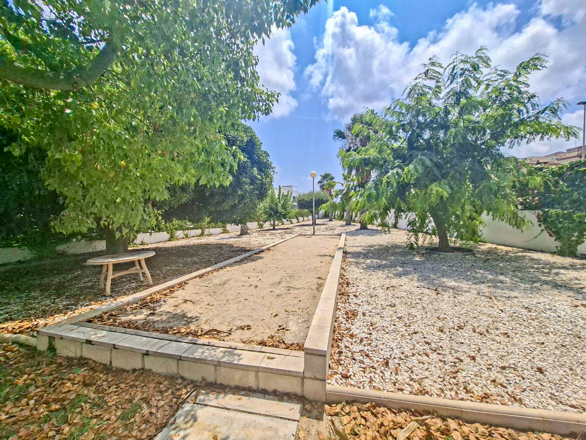 UANaFgzrolXxQooYR3zuX6zpHR6VOJgw Villa in Villamartin, Alicante
