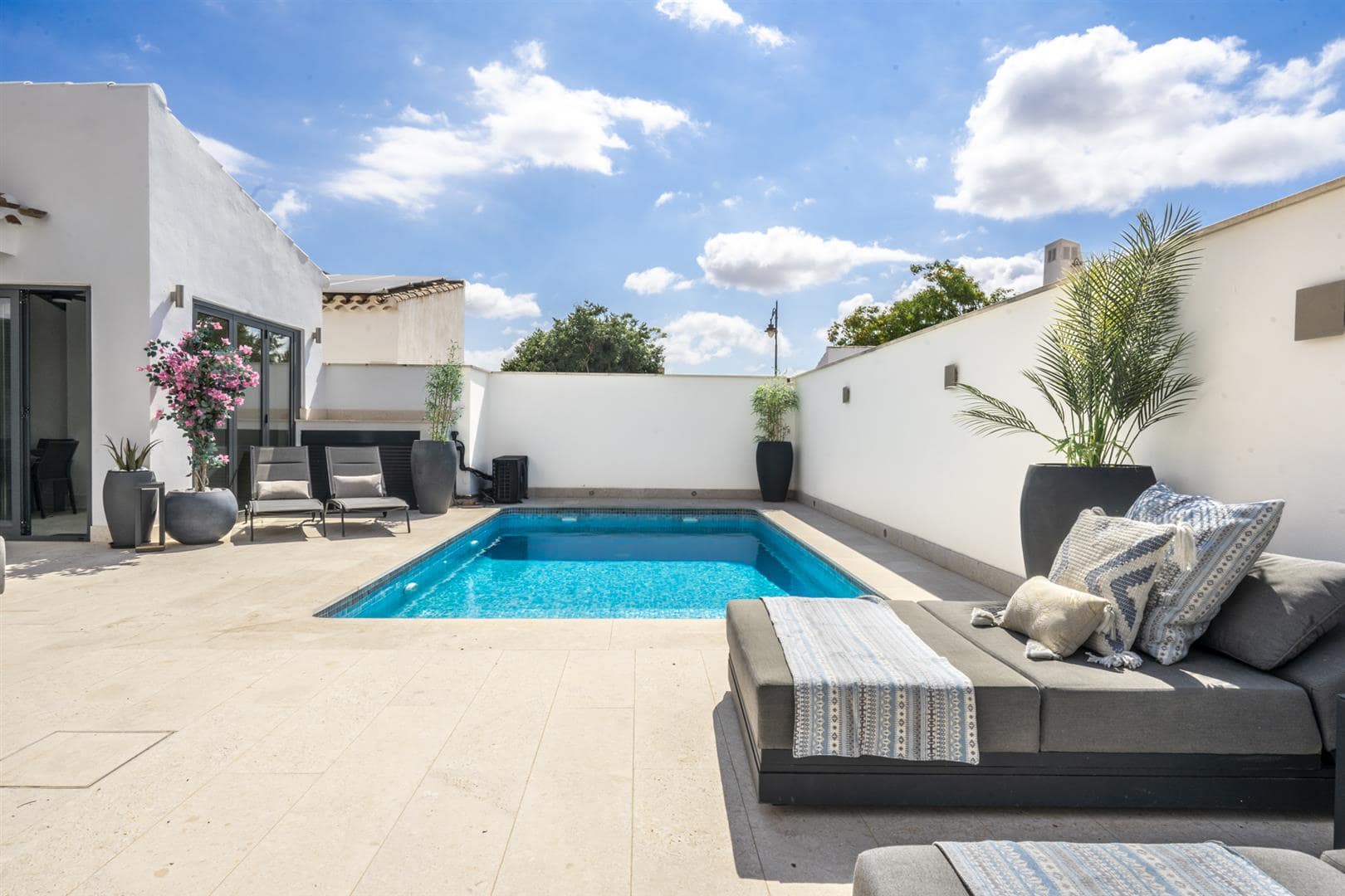 WThACxOZGkilG-2tE8IoCg Villa in El Valle Golf Resort, Murcia