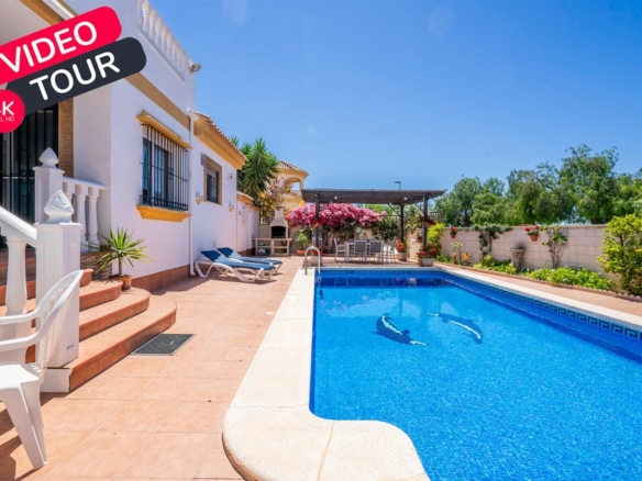 Villa for sale in Sucina