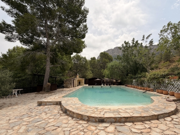 Finca for sale in Gea Y Truyols