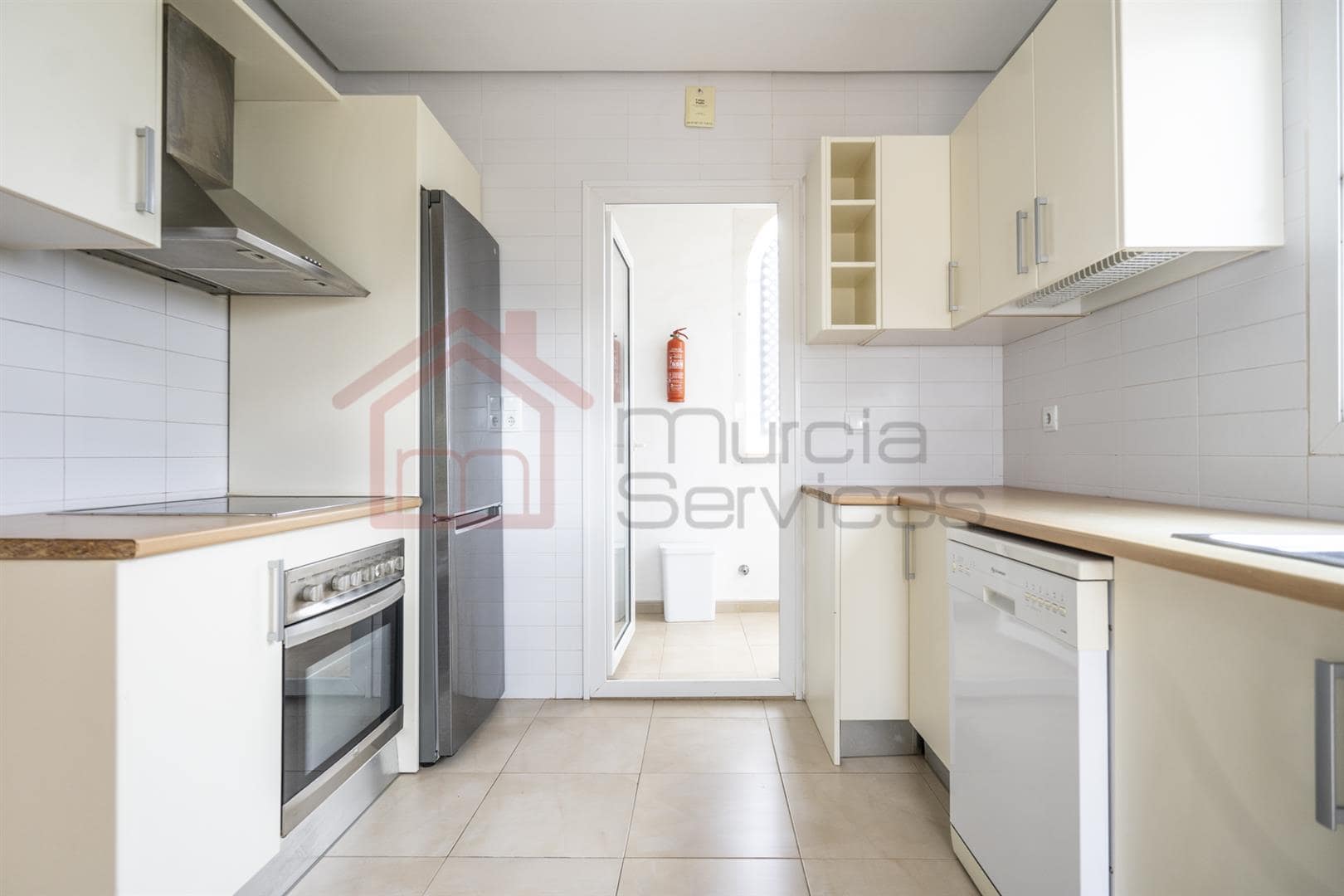 k3SK-yVar0yfvSj_BK9bcA Villa in La Torre Golf Resort, Murcia