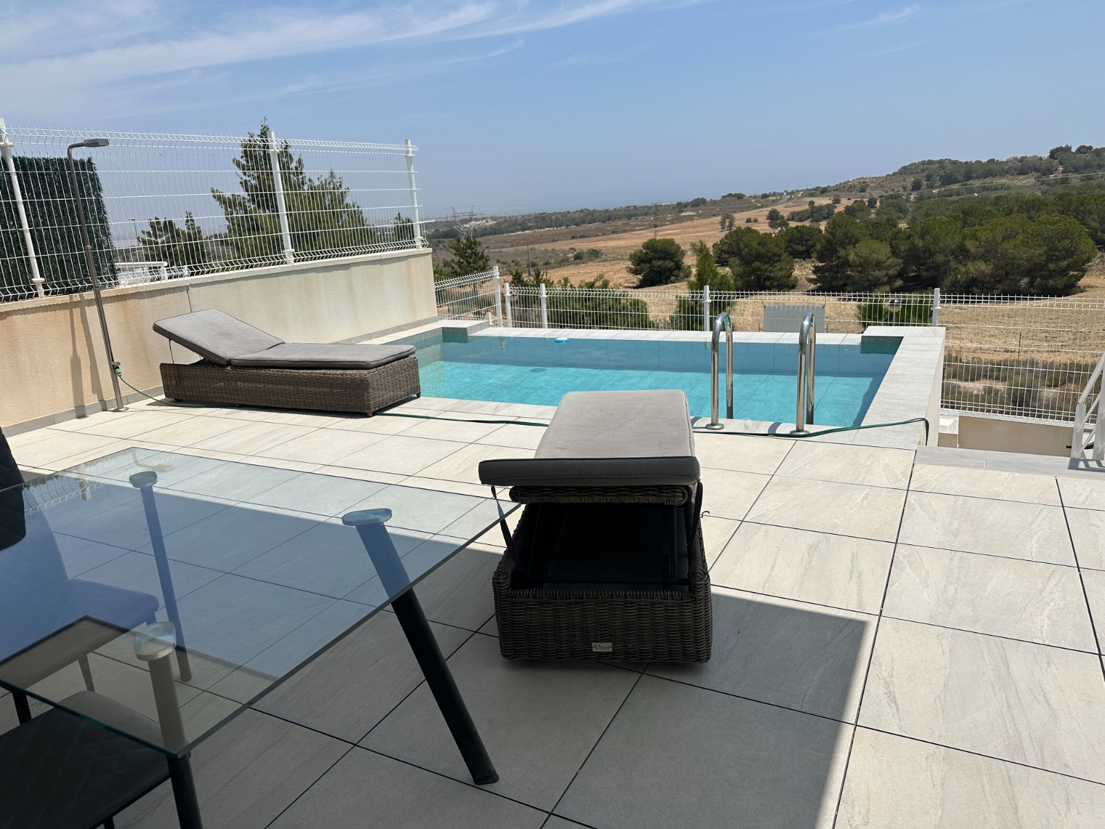 o_1it9pv9v51fps11abab81peurd33e Villa in San Miguel de Salinas, Alicante