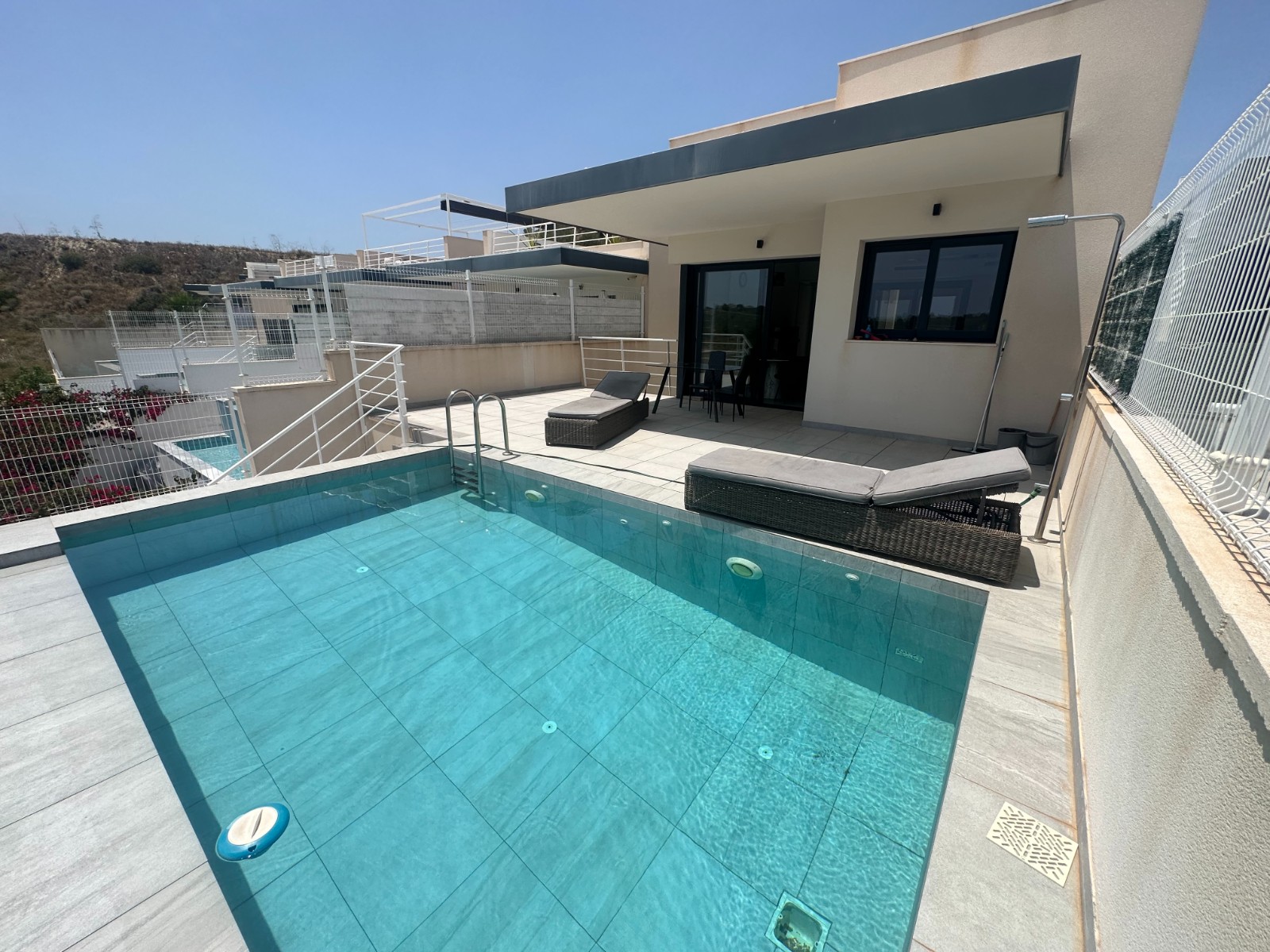o_1it9pv9v51lg31dug1mtg51t5kq3i.jpeg Villa for sale in San Miguel de Salinas