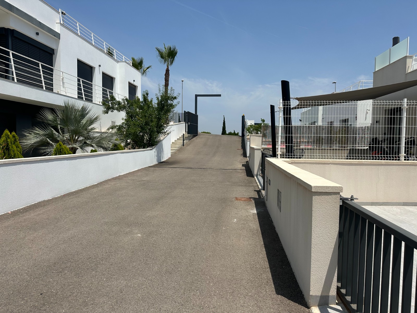 o_1it9pv9v5blatt61l30gvb14pc3b Villa in San Miguel de Salinas, Alicante