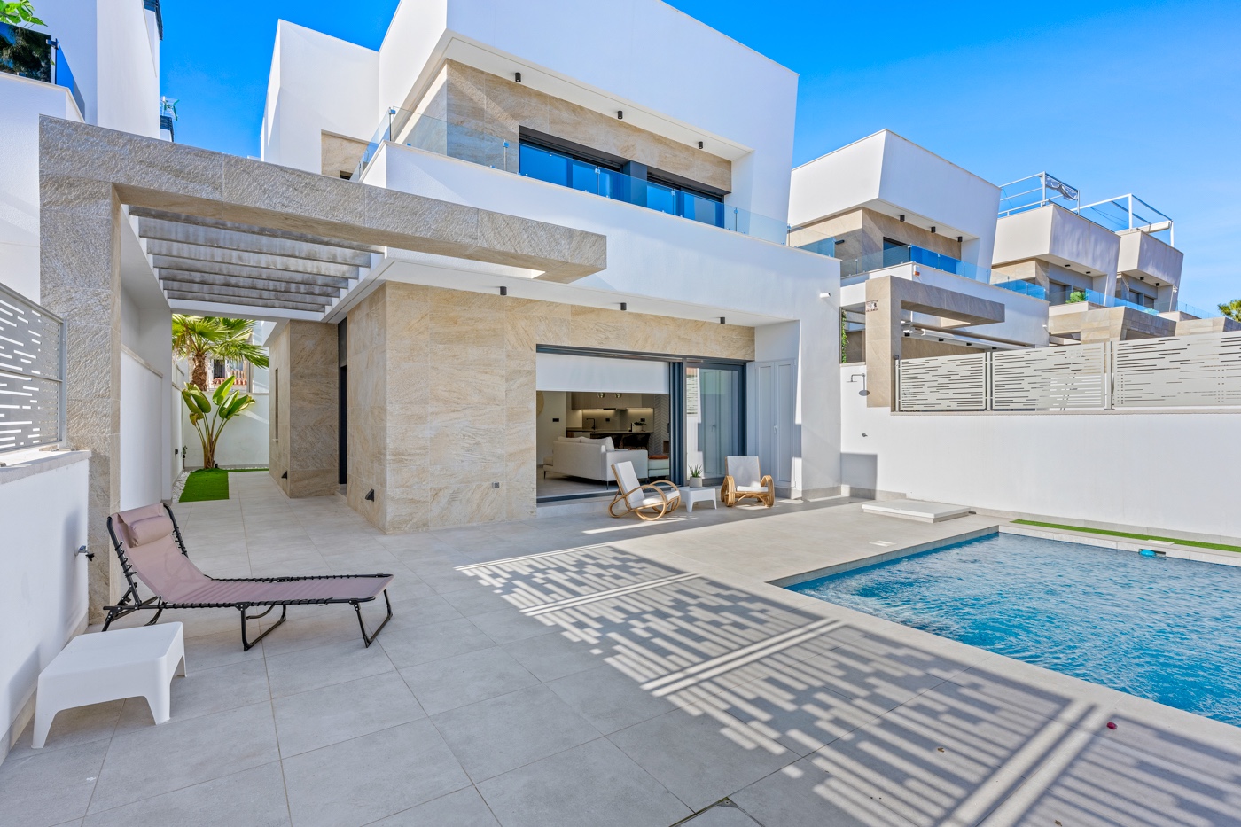 o_1jepm3t3h1gon14qla88i951tk3m.jpg Villa for sale in Orihuela Costa
