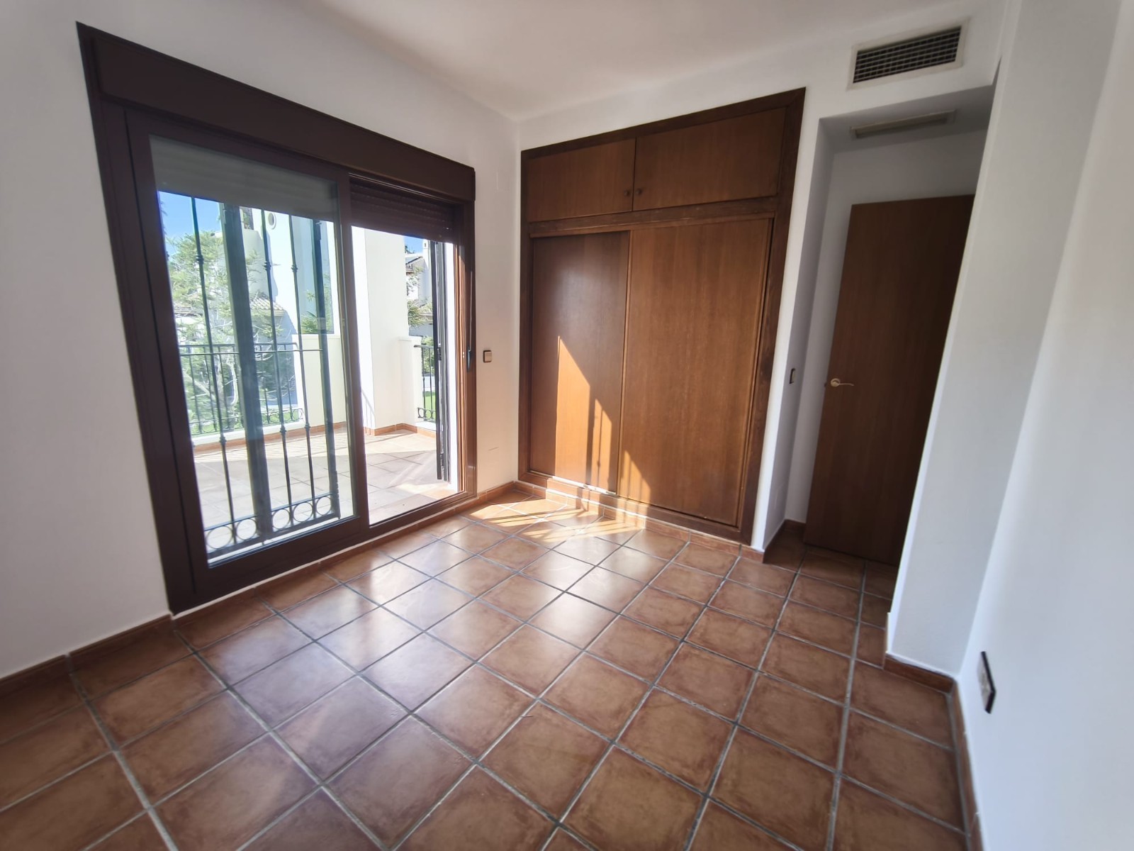 o_1jspur58a169r17f2jcg1n31ial2u Bungalow in La Finca Golf Resort, Alicante