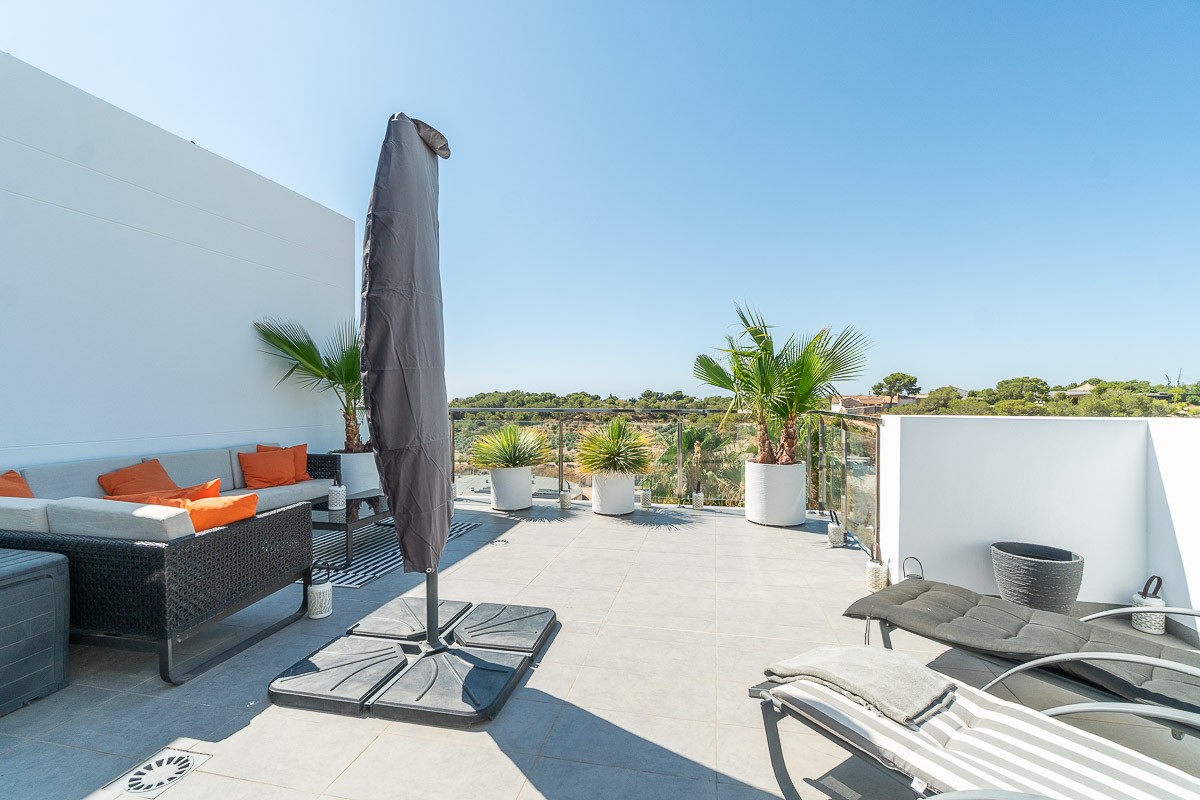 o_1jt13sajr12vtt45ddk1rpo18ku46 Penthouse in Villamartin, Alicante