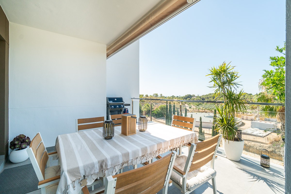 o_1jt13sajr1pt770i19gdual1am33g_1 Penthouse in Villamartin, Alicante